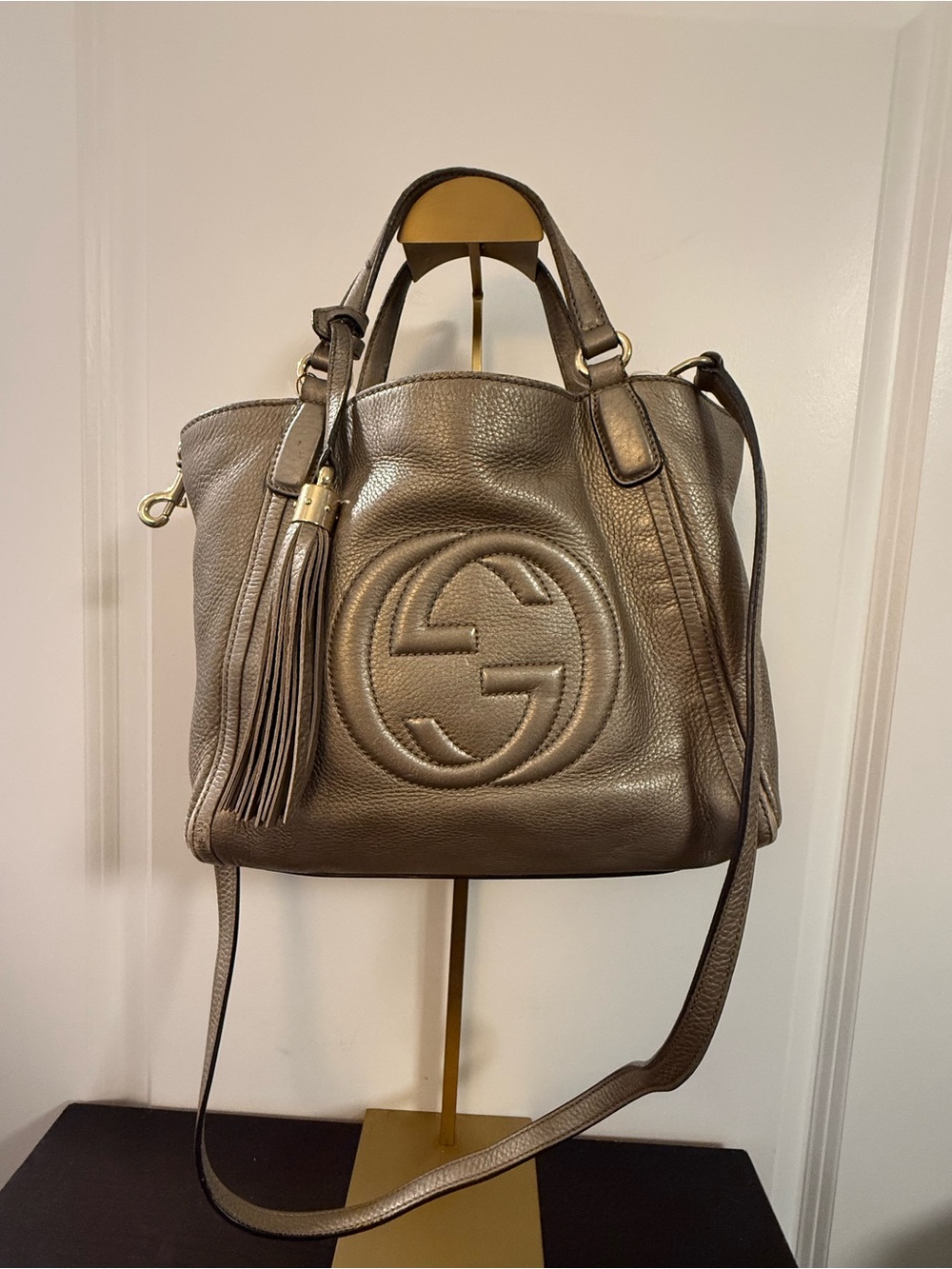 Gucci Soho Leather Tote Bag in Metallic Dark Silver